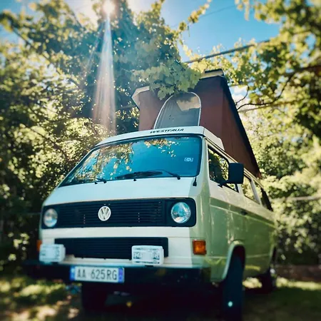 Campsite Oliver Van *